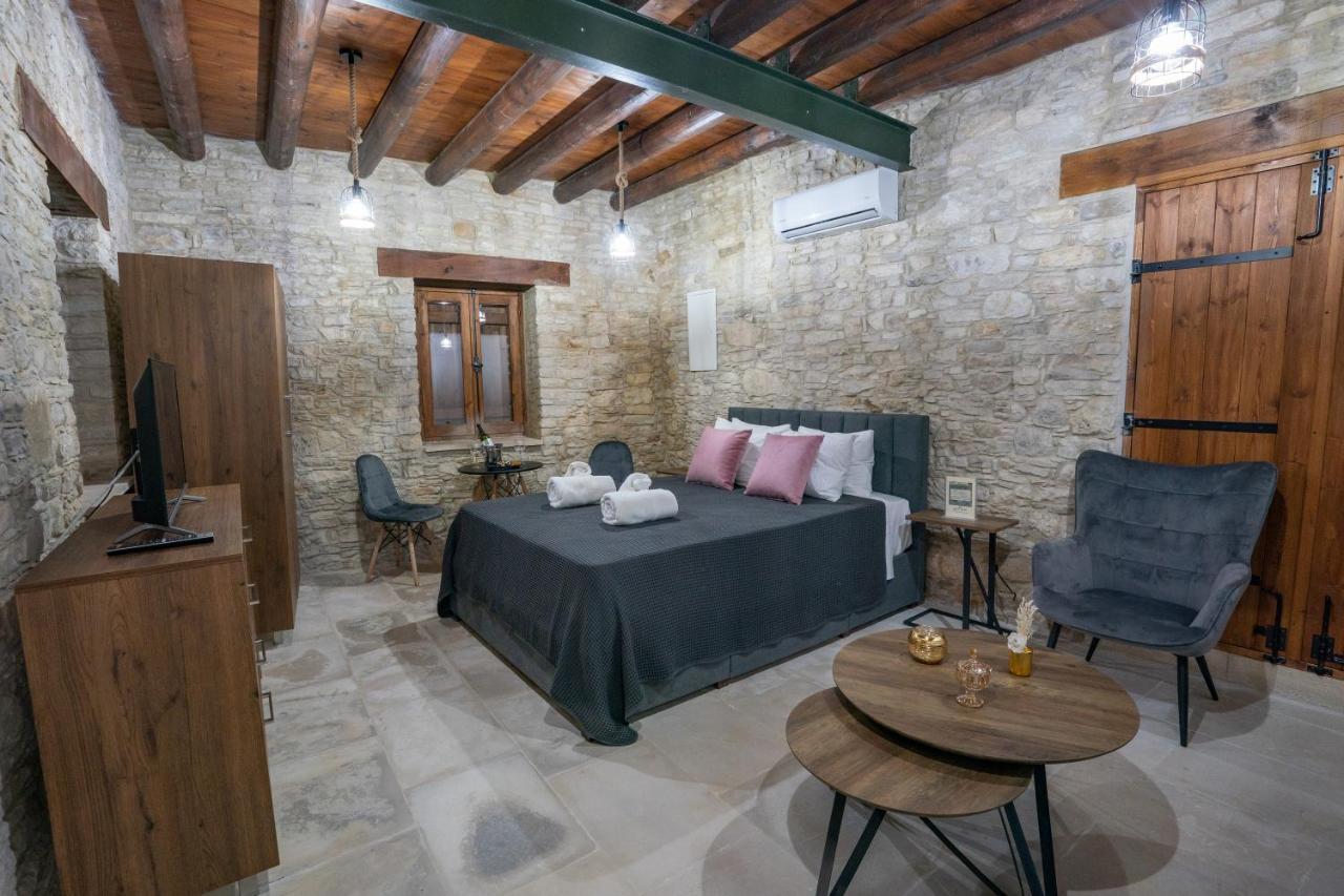 Eidyllio Luxury Suites אומודוס מראה חיצוני תמונה