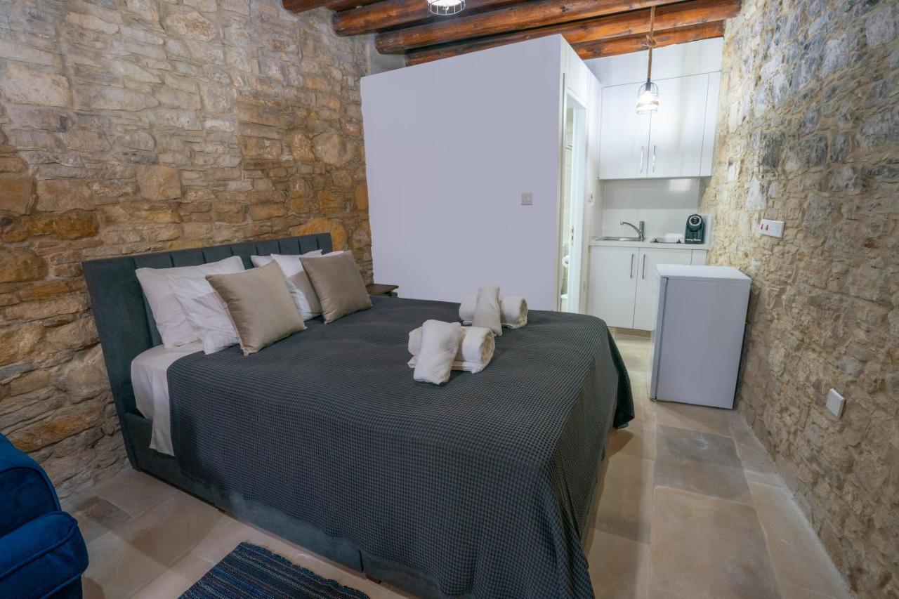 Eidyllio Luxury Suites אומודוס מראה חיצוני תמונה