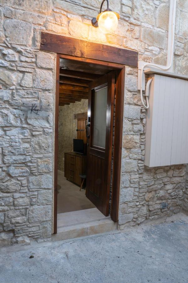 Eidyllio Luxury Suites אומודוס מראה חיצוני תמונה